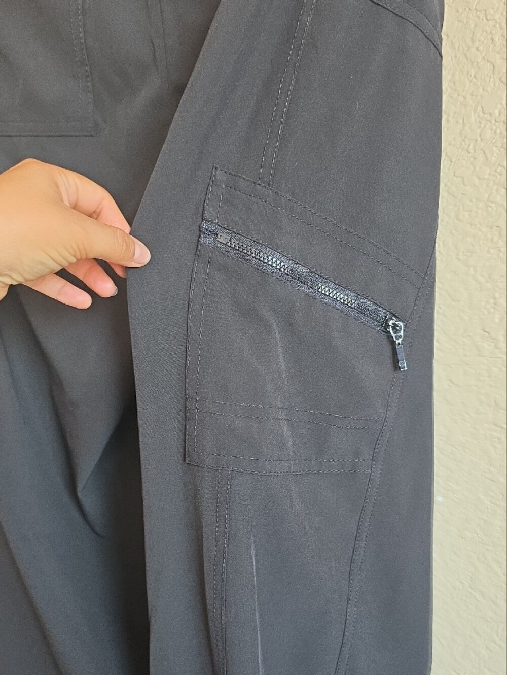 Zenergy By Chicos Black Zip Pocket Jogger Pants SZ 0.5 = 8 - Picture 5 of 14